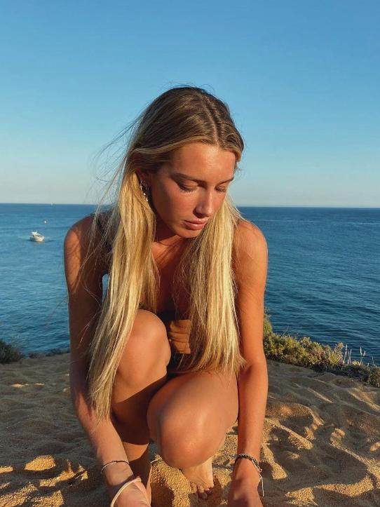 菲戈仨闺女美艳如花 大女儿跟西班牙国王表弟拍拖