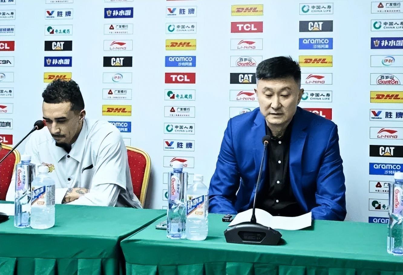 英雄联盟官网直播-胜四川发布会！杜锋爆赞对手展情商，回应外援适应，奎因直指2点