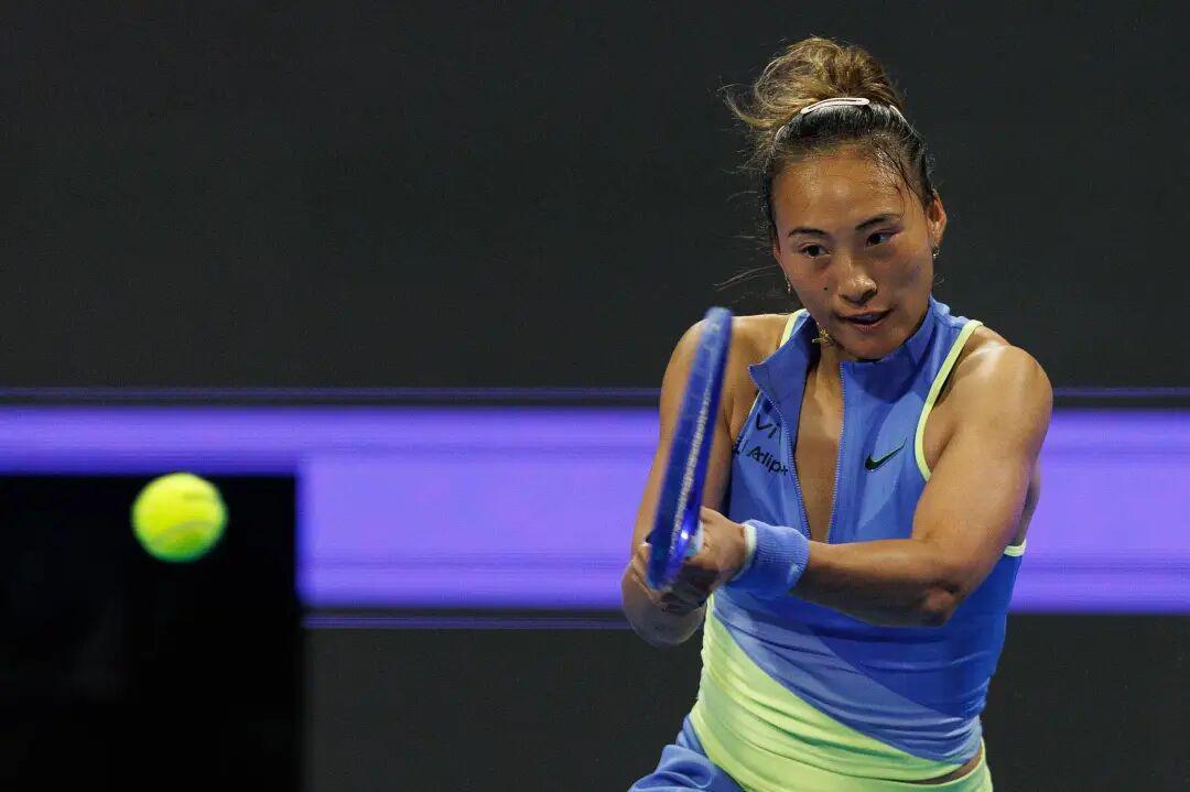 英雄联盟官网直播-郑钦文取关功勋教练里巴，师徒关系再生变数？