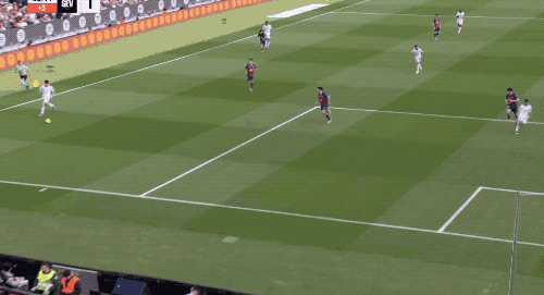 世界赛直播-豪门悲喜夜：曼联3-1维拉跻身前3 利物浦1-1惨遭热刺绝平 巴萨5-2