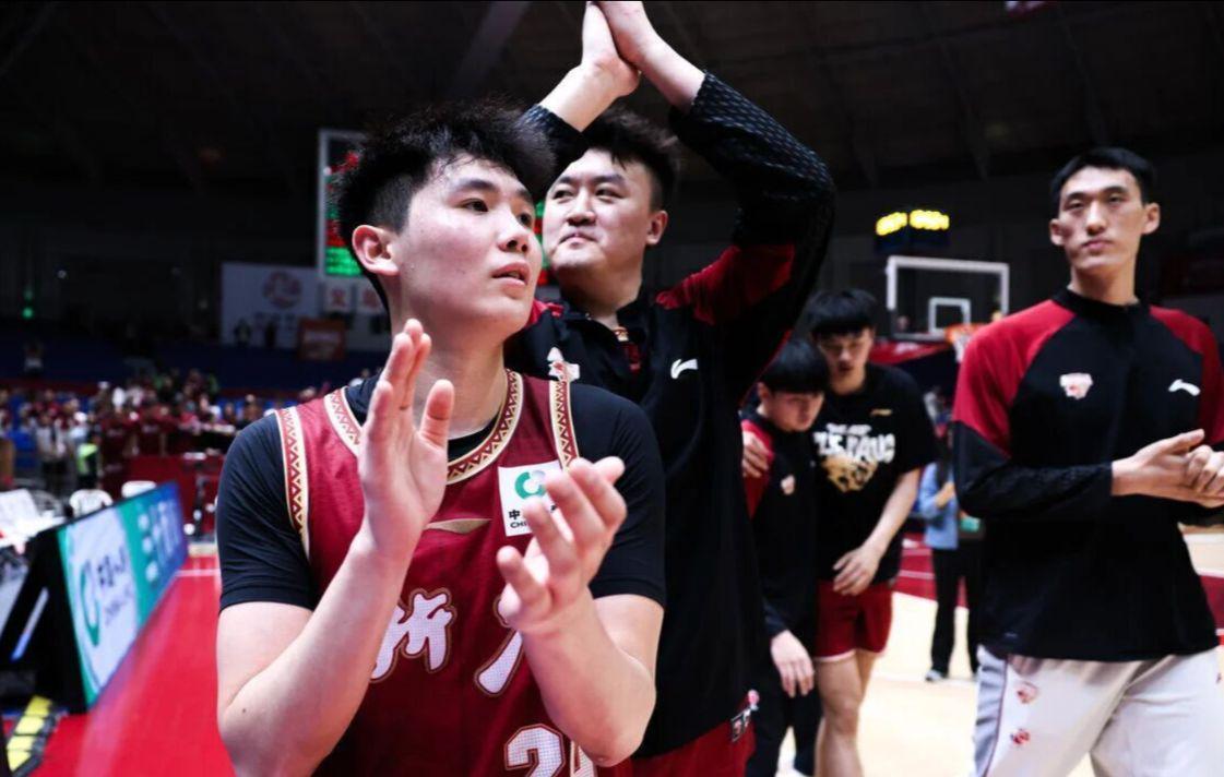 怎么培养新人？李悦洲季后赛场均21分钟，陈家政+王洪泽2分24秒