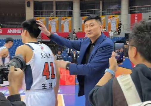 怎么培养新人？李悦洲季后赛场均21分钟，陈家政+王洪泽2分24秒